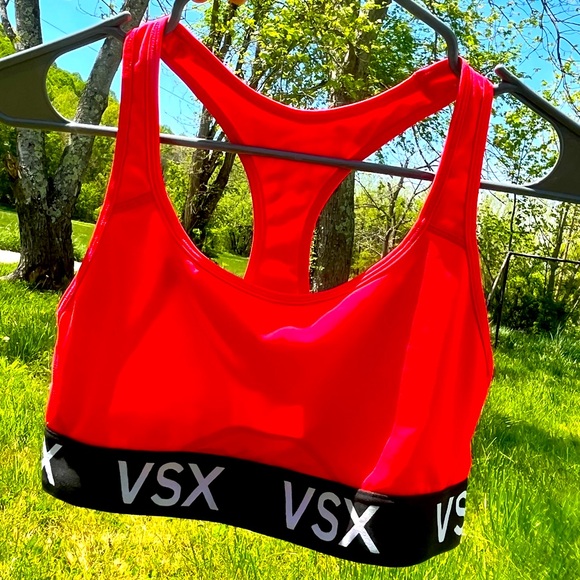Victoria's Secret Other - Victorias Secret Sport VSX Racerback Coral Sports Bra • medium • unlined